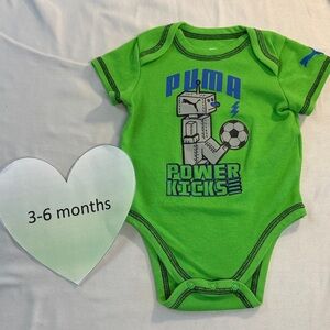 Puma - LIKE NEW - short sleeve one piece bodysuit/onesie top/shirt. Size 3-6 mo
